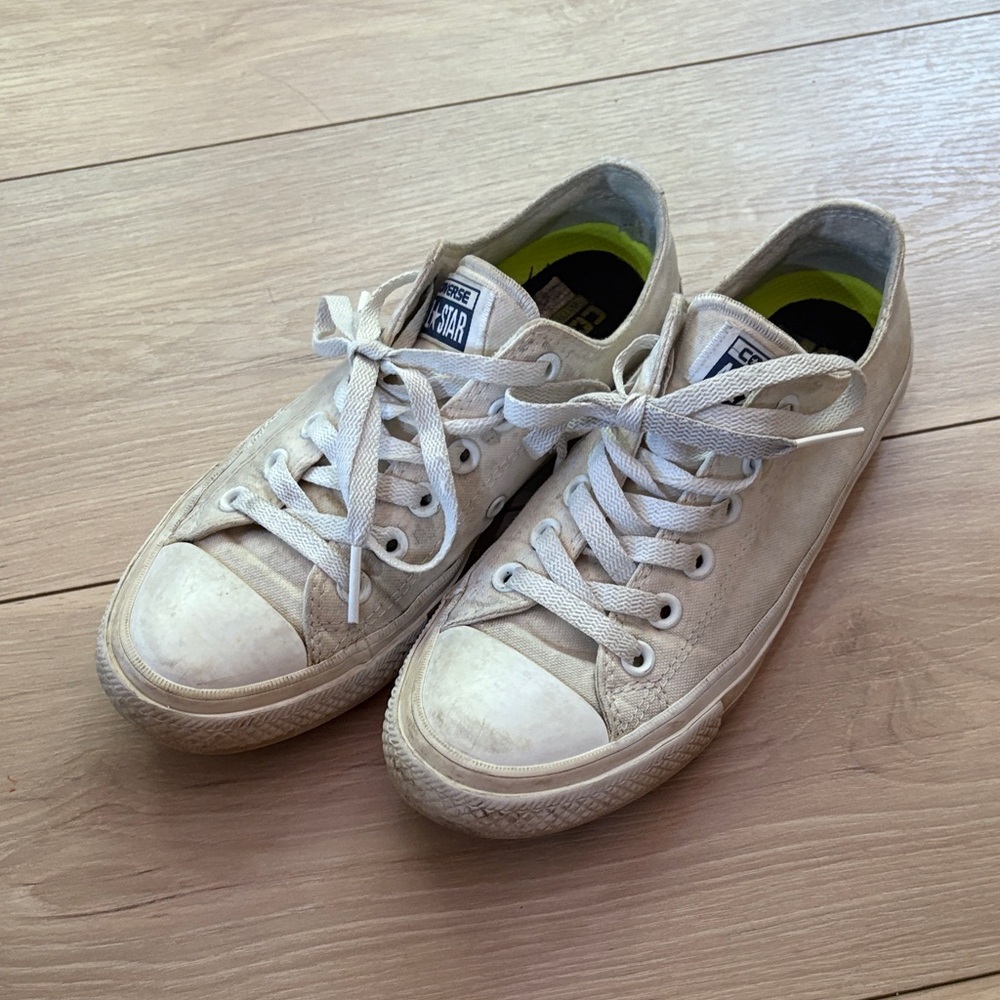 Converse Chuck Taylor All Star Cream Low Tops